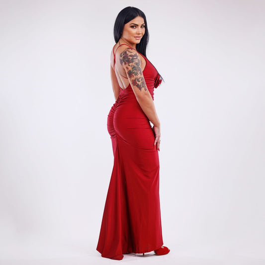 Εντυπωσιακό Κόκκινο Φόρεμα – Το Φλογερό Στυλ